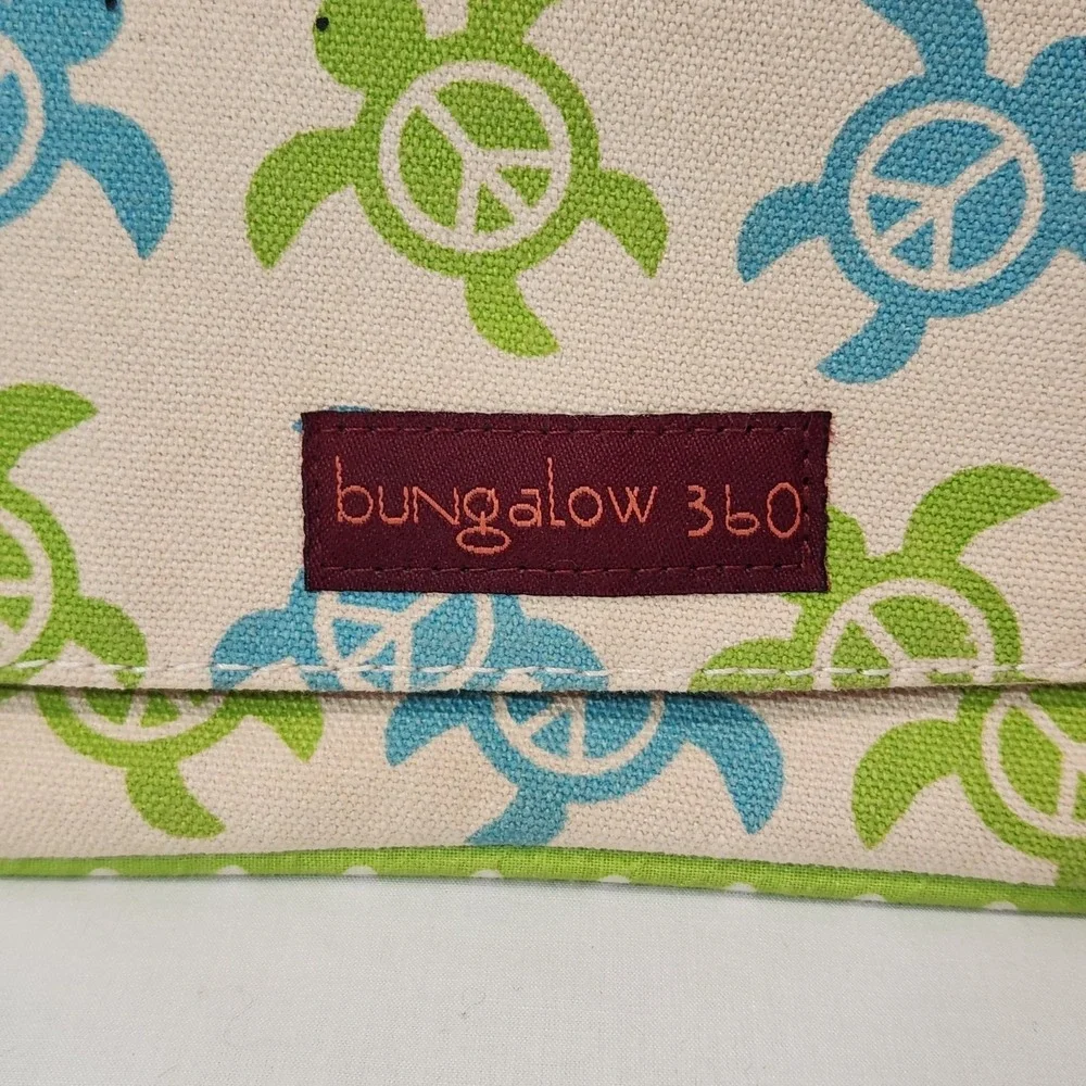 Bungalow 360 Canvas Wristlet Peace Turtles 8.5x5 Zip‎ + Magnetic Closure